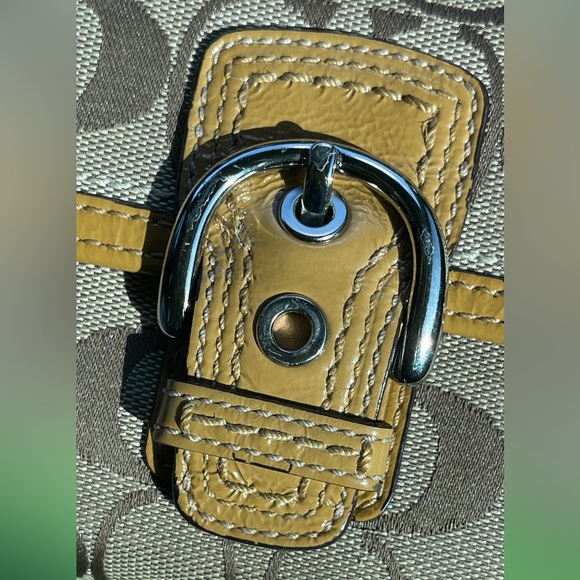 Vintage COACH women’s compact bifold wallet - Picture 3 of 9